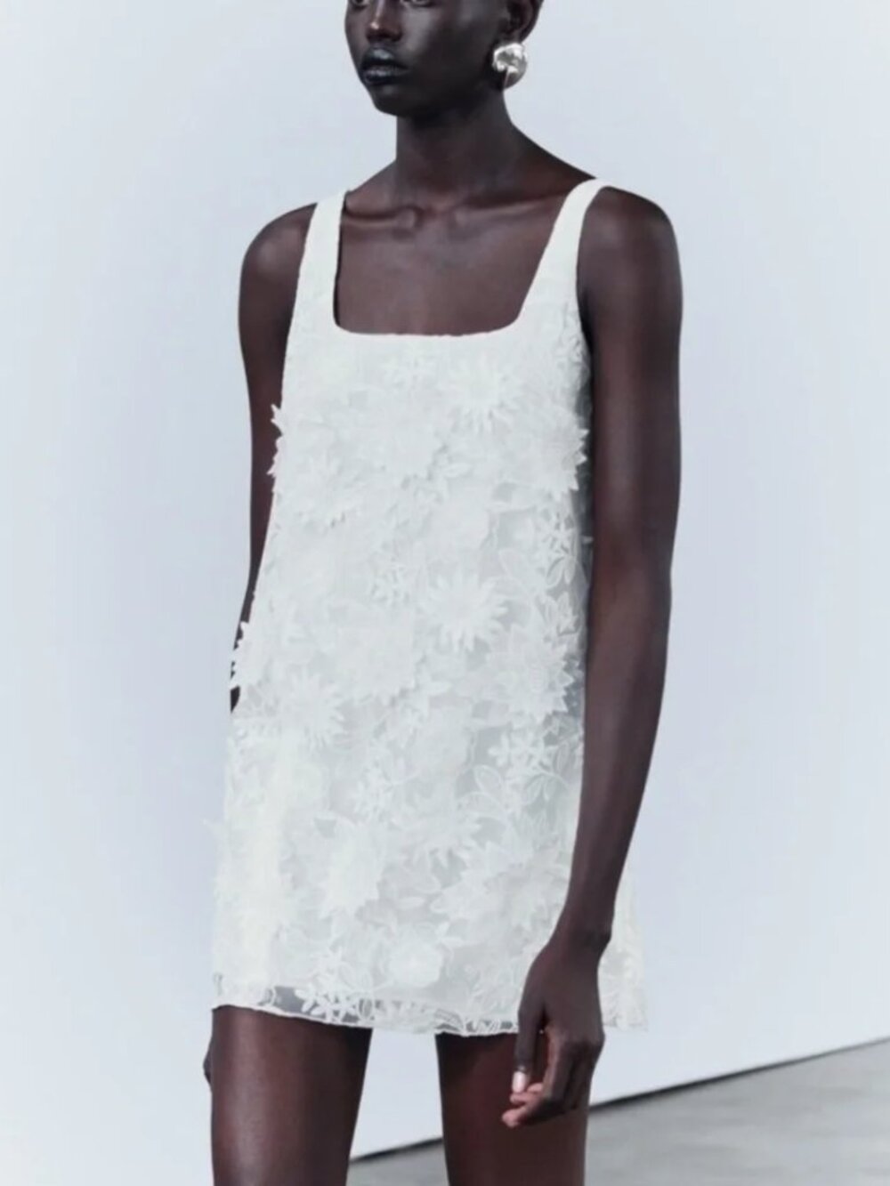 ZARA WOMAN COLLECTION EMBROIDERED MINI DRESS ZW COLLECTION - Picture 7 of 9